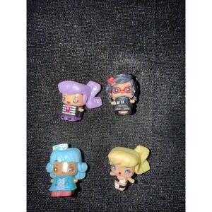 My Mini MixieQs Lot Of 4. 4023